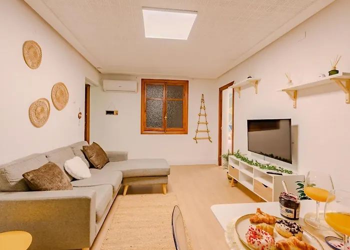 Cabañal Beachfront , 1 Min To Sea , Ac , Coffee , Balcony , Fastwifi * Valencia