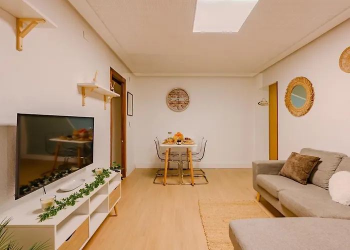 Cabañal Beachfront , 1 Min To Sea , Ac , Coffee , Balcony , Fastwifi Apartamento Valencia