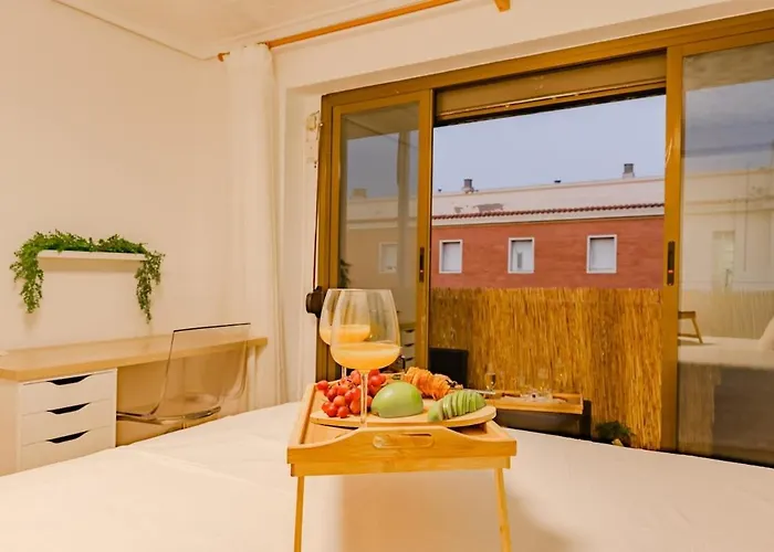 Cabañal Beachfront , 1 Min To Sea , Ac , Coffee , Balcony , Fastwifi