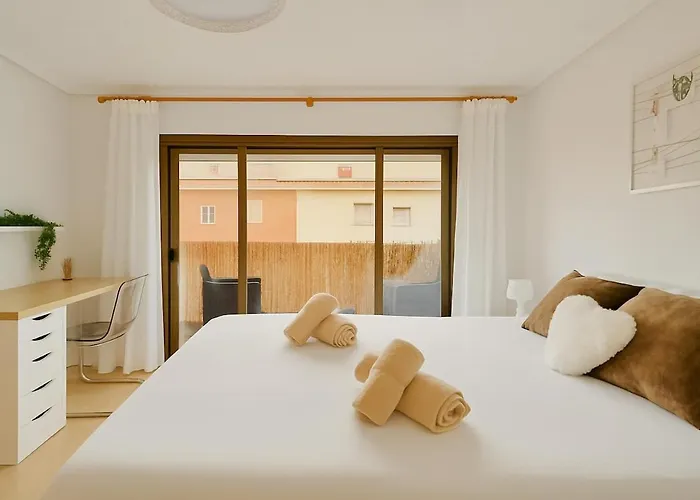 Cabañal Beachfront , 1 Min To Sea , Ac , Coffee , Balcony , Fastwifi Valencia