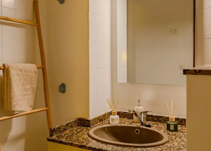 Cabañal Beachfront , 1 Min To Sea , Ac , Coffee , Balcony , Fastwifi Apartamento Valencia